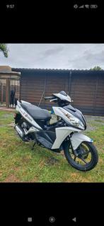 Honda nsc50r brommer 50cc, Fietsen en Brommers, Ophalen, Zo goed als nieuw