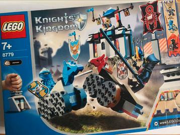 Lego 8779 Knight Kingdom compleet met doos en instructies