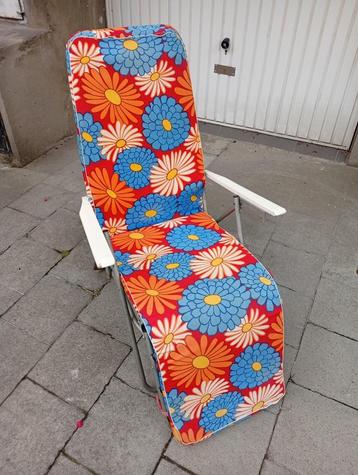 Vintage relaxligstoel uit de jaren 70  beschikbaar voor biedingen
