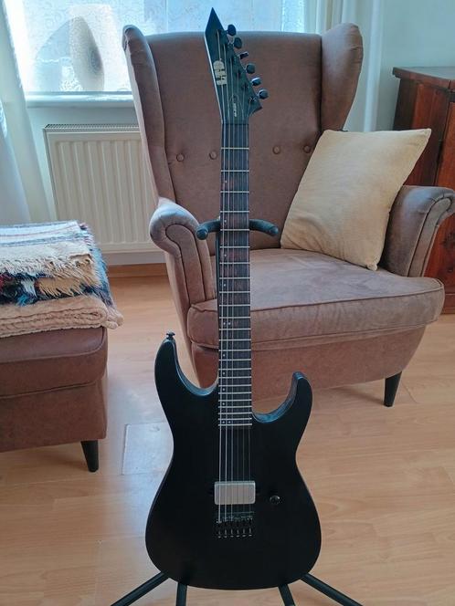 Esp ltd m-201 black satin met EMG 60 en locking tuners, Muziek en Instrumenten, Snaarinstrumenten | Gitaren | Elektrisch, Gebruikt