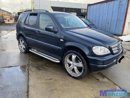 MERCEDES ML W163 donker Groen 189 Rechts spiegel buiten 1998, Auto-onderdelen, Spiegels, Mercedes-Benz, Gebruikt