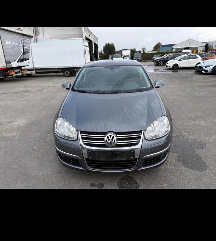 Jetta automatique 2010, Auto's, Volkswagen, Particulier, Jetta, Airbags, Airconditioning, Boordcomputer, Centrale vergrendeling