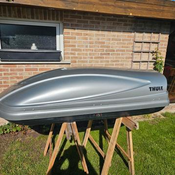 Dakkoffer thule Atlantis met 440l inhoud beschikbaar voor biedingen