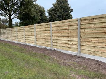 Houten Tuinschermafsluiting beschikbaar voor biedingen