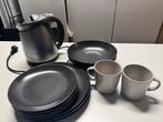 Borden, kookplaat en waterkoker, Ophalen, Zo goed als nieuw