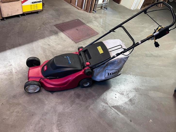Tondeuse a gazon elec, Jardin & Terrasse, Tondeuses à gazon, Utilisé, Tondeuses à gazon électriques, 30 à 39 cm, Tondeuse rotative