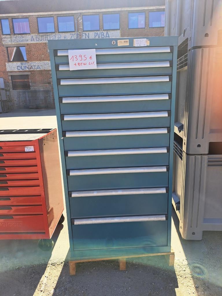 Super degelijke ladenkast laatste stuk 1395 excl btw, Ophalen