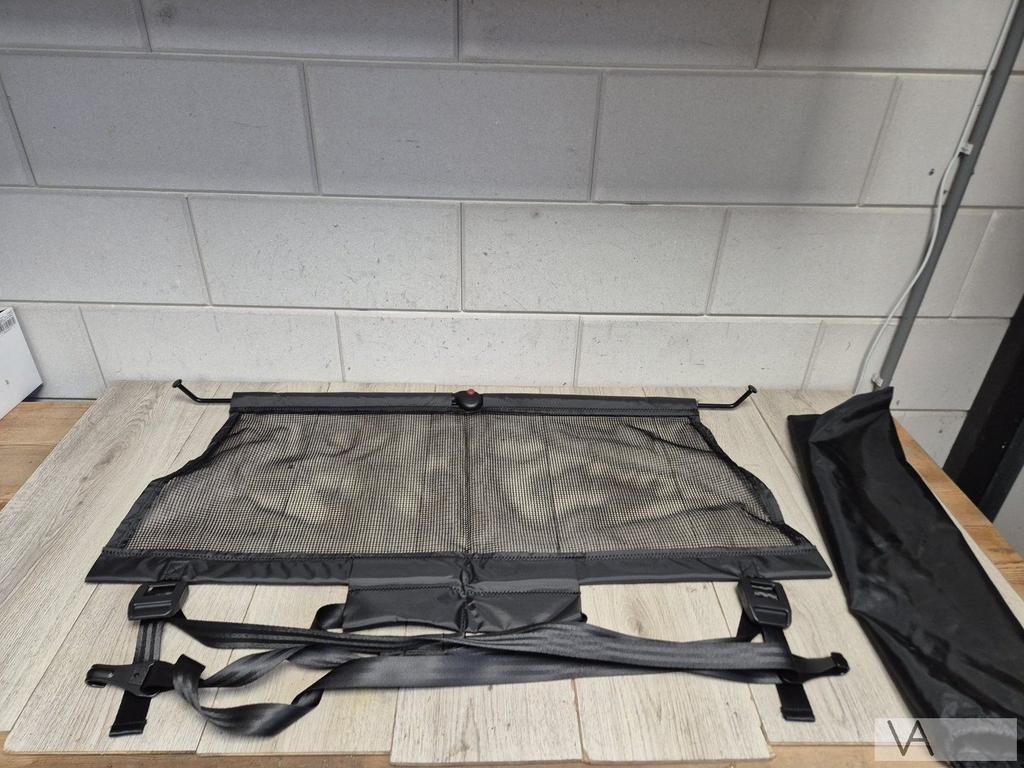 Lynk & co 01 2020 - 2025 rolhoes net hondennet hondenrek, Gebruikt, -, Overige automerken, -