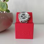 Diesel Mega Chief herenhorloge NIEUW., Bijoux, Sacs & Beauté, Enlèvement, Neuf