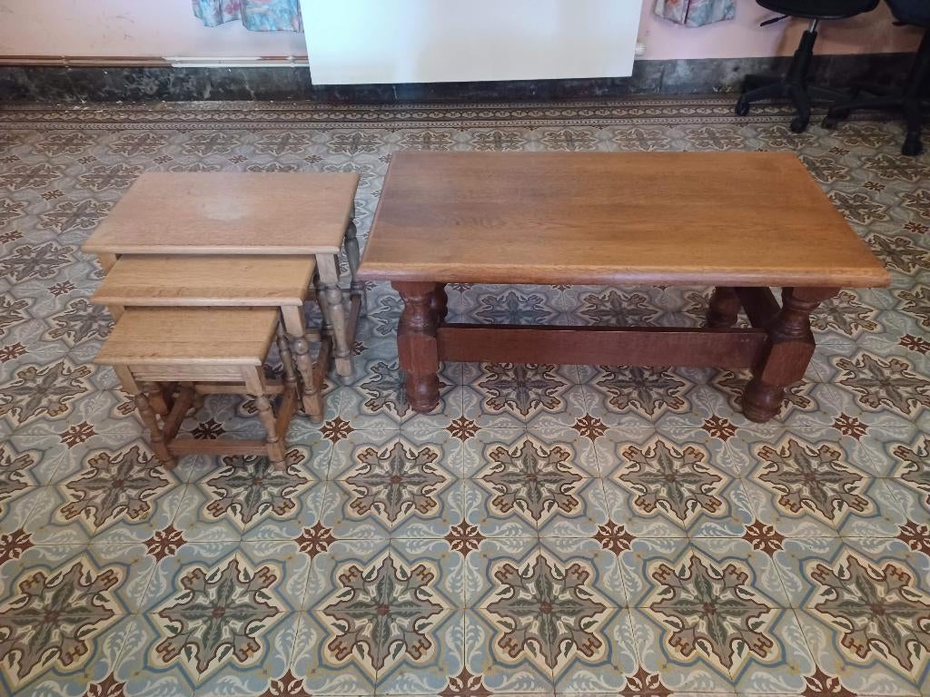 Table de salon + 3 tables gigognes (tout en chêne massif), Maison & Meubles, Tables | Tables de salon, Utilisé, Chêne, Enlèvement