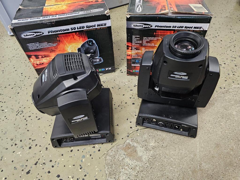 3 lyres phantom led 50 mk1 showtec, Musique & Instruments, Enlèvement ou Envoi, Utilisé, Lumières, Couleur