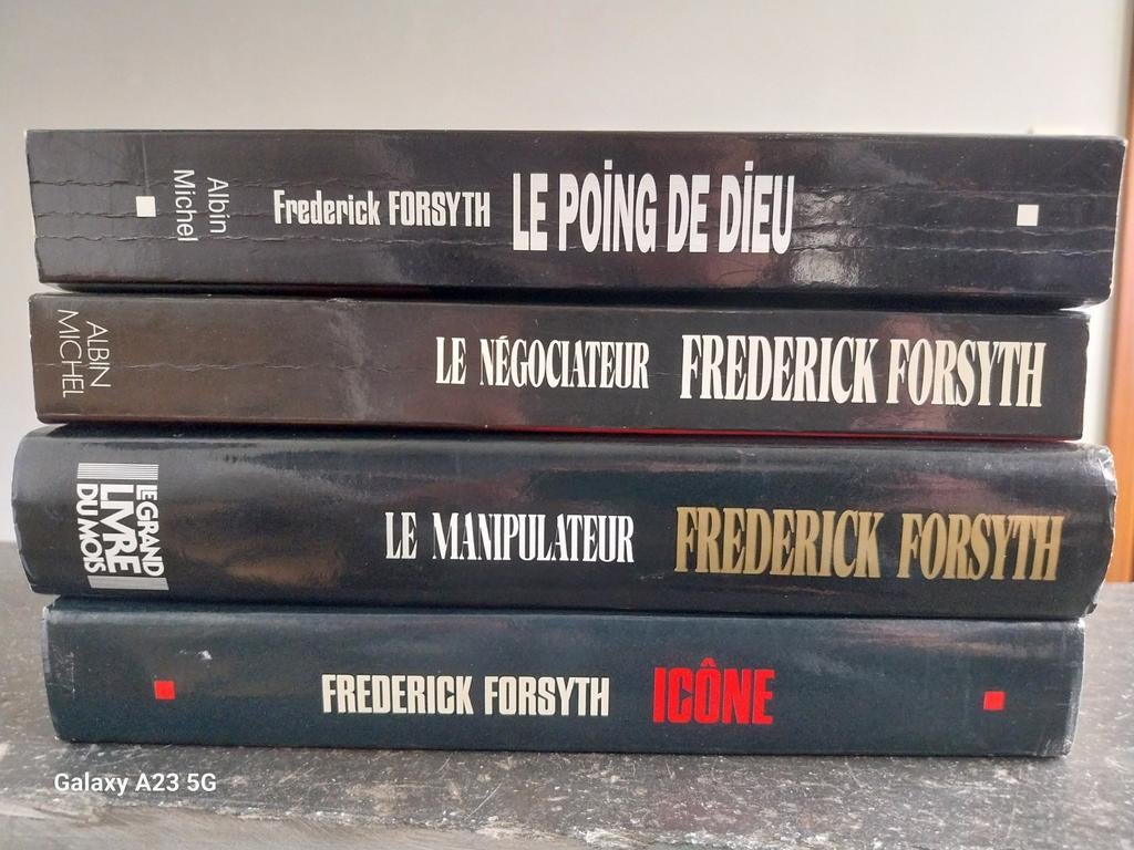 Lot de 4 livres de Frédérick Forsyth, Enlèvement ou Envoi