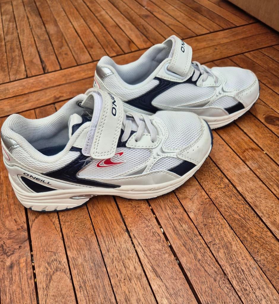 Basket o'neill pointure 31 portée une journée, Kinderen en Baby's, Kinderkleding | Schoenen en Sokken, Ophalen