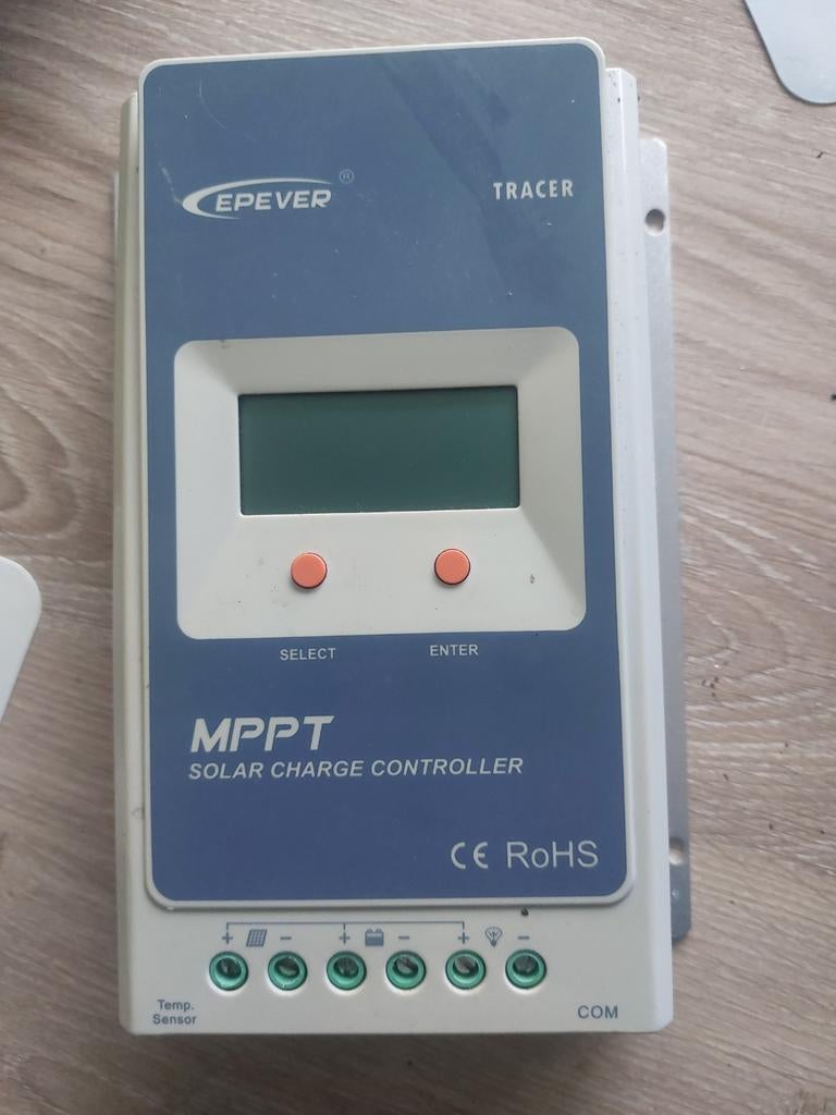 epever MPPT solar tracer 2210A, Bricolage & Construction, Panneaux solaires & Accessoires, Enlèvement ou Envoi, Utilisé, Autres types