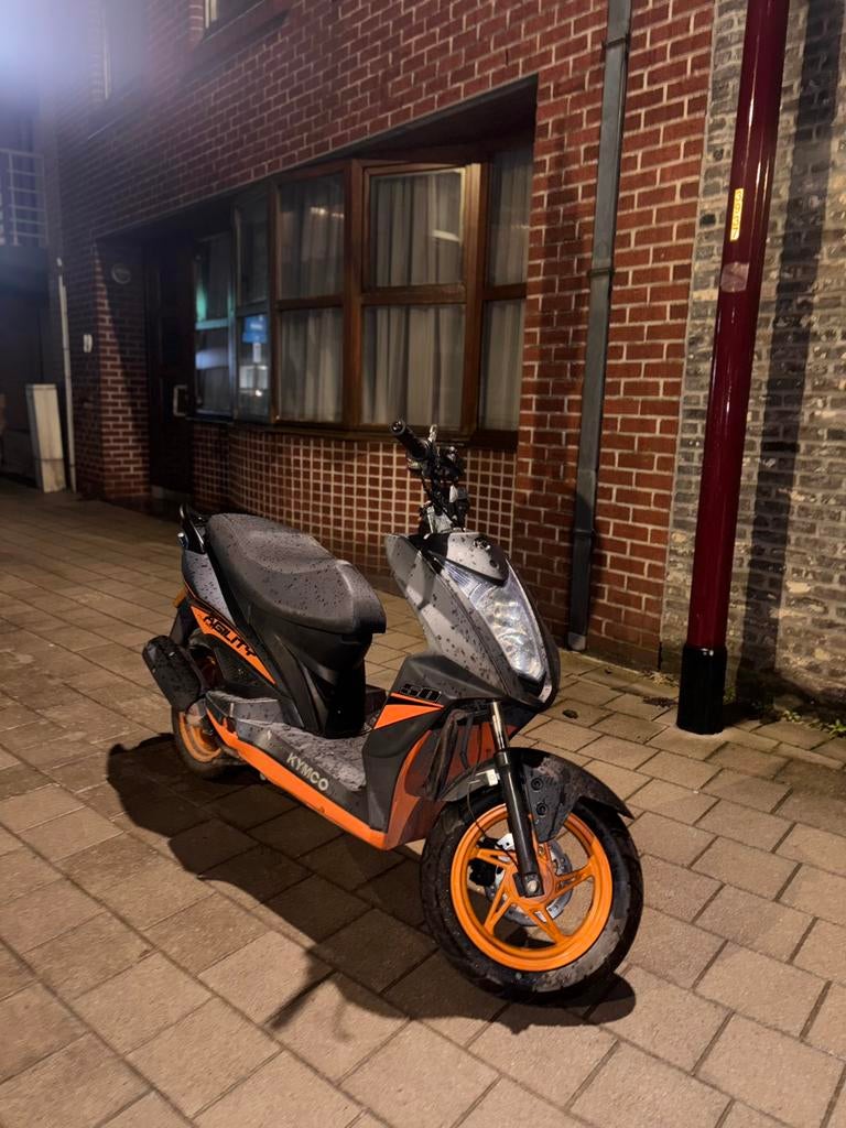 Kymco agility 50, Fietsen en Brommers, Snorfietsen en Snorscooters, Ophalen, Zo goed als nieuw, Kymco