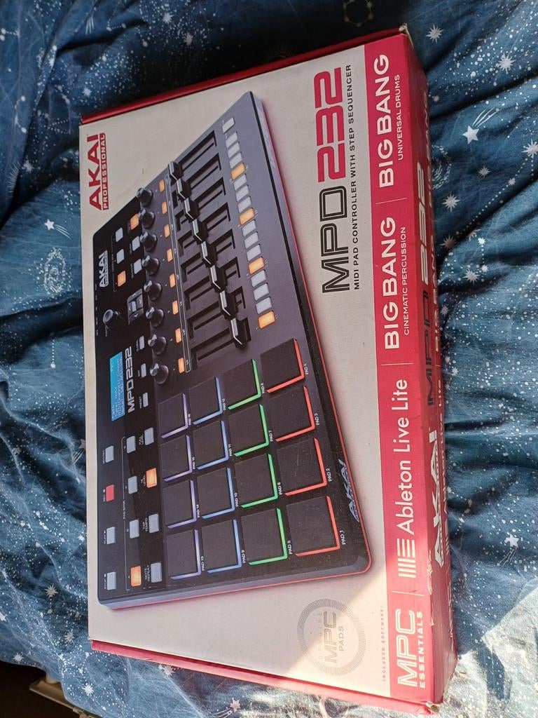 Boîte à rythme Akai MPD 232, Ophalen