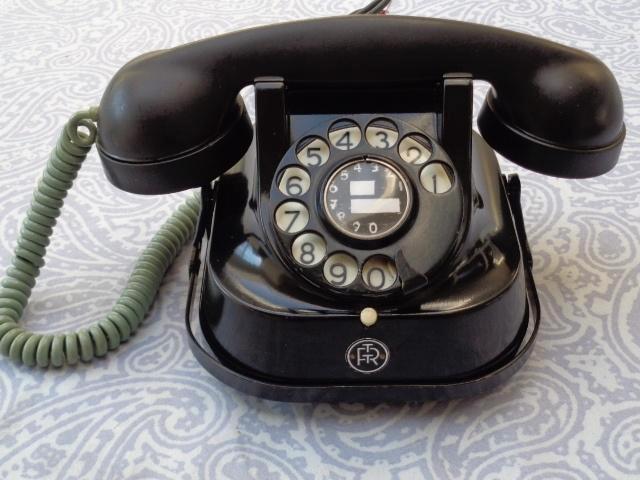 Oude Telefoon met Draaischijf uit 1956, Telecommunicatie, Vaste telefoons | Niet Draadloos, Gebruikt, Bakeliet, Met draaischijf