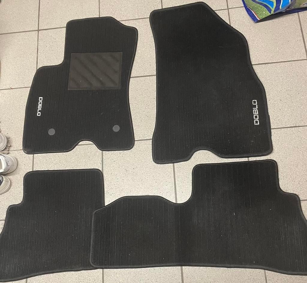 Tapis doblo original, Enlèvement, Comme neuf