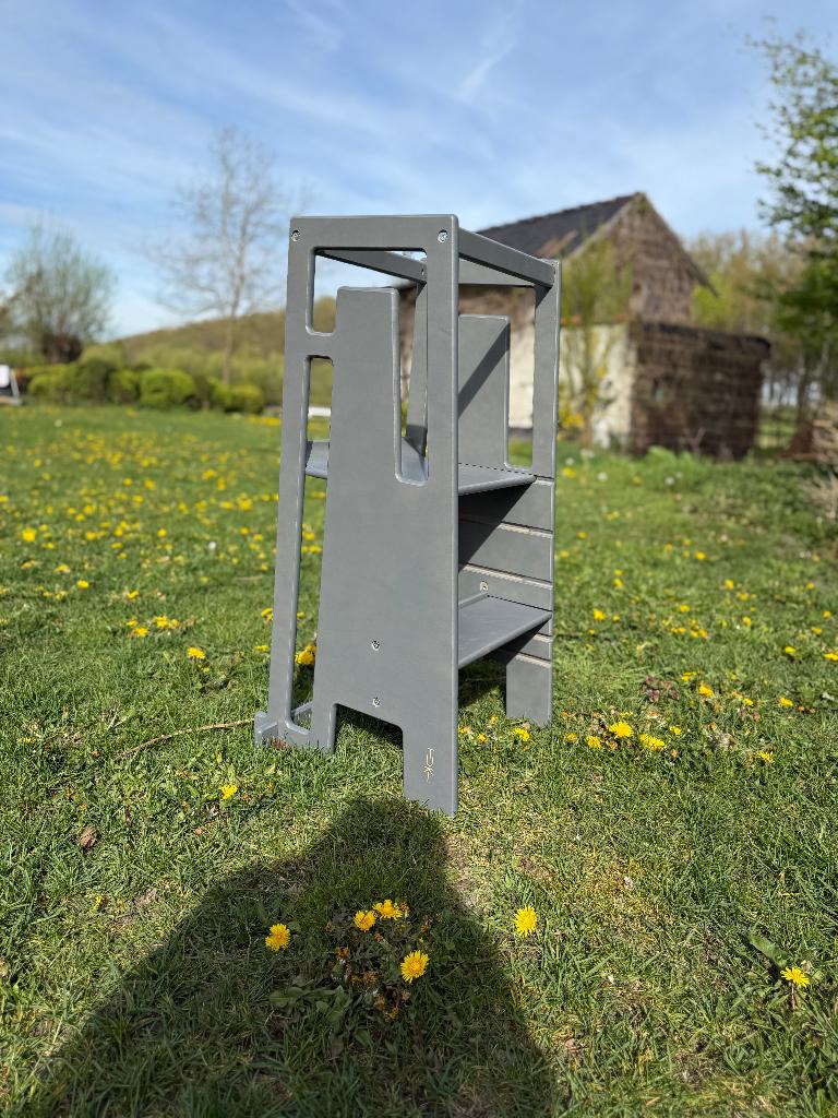 Tuki leertoren, Kinderen en Baby's, Kinderstoelen, Zo goed als nieuw, Meegroeistoel, Aanschuifbaar, Ophalen of Verzenden