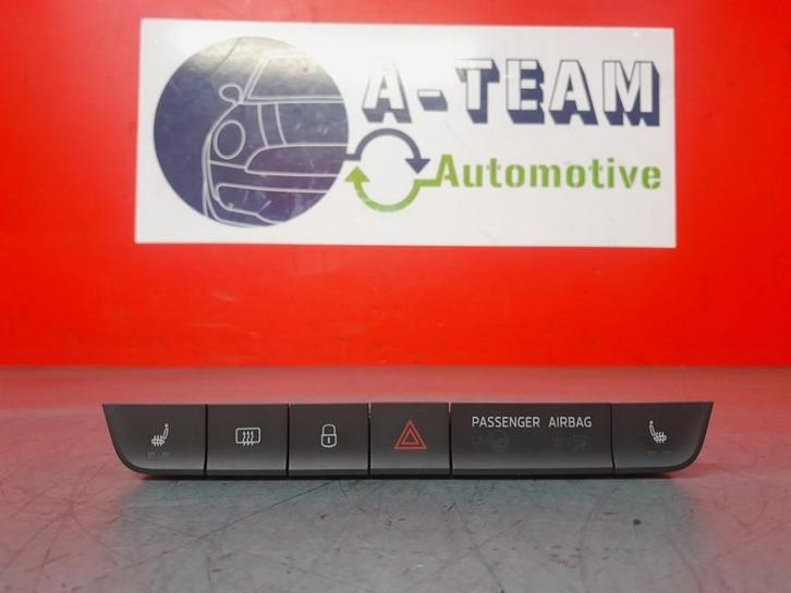 STOELVERWARMING SCHAKELAAR Skoda Fabia III Combi (NJ5), Auto-onderdelen, Dashboard en Schakelaars, Skoda, Gebruikt