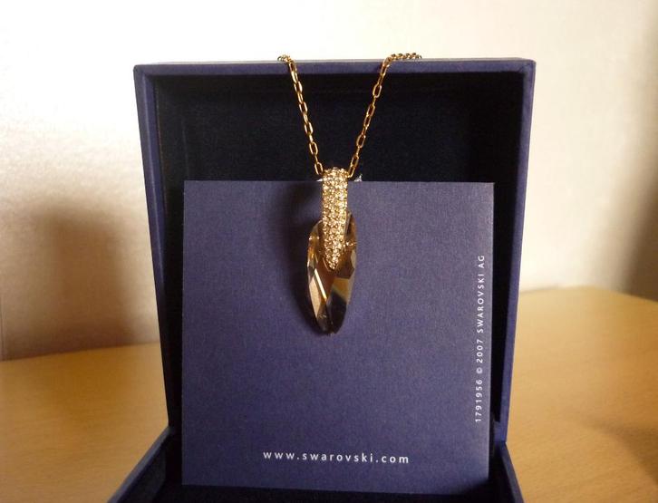 Swarovski Vergulde ketting hanger Crafty pendant, Bijoux, Sacs & Beauté, Colliers, Or, Enlèvement ou Envoi