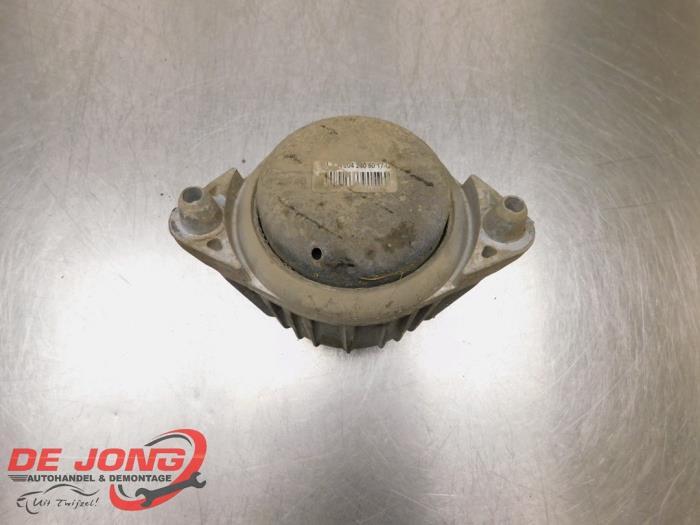 Support moteur d'un Mercedes E-Klasse, 3 mois de garantie, Utilisé, -, -