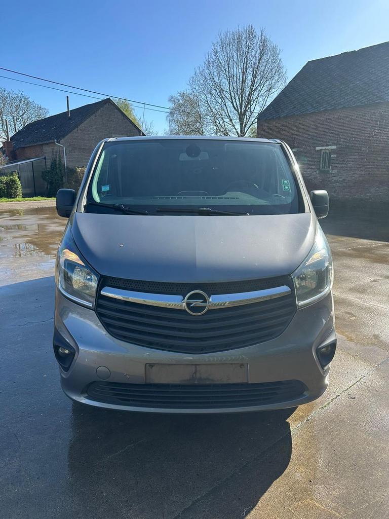 Opel vivaro Dubbelcabine l2h1 airco, Auto's, Bestelwagens en Lichte vracht, Euro 5, Particulier, Te koop, Opel