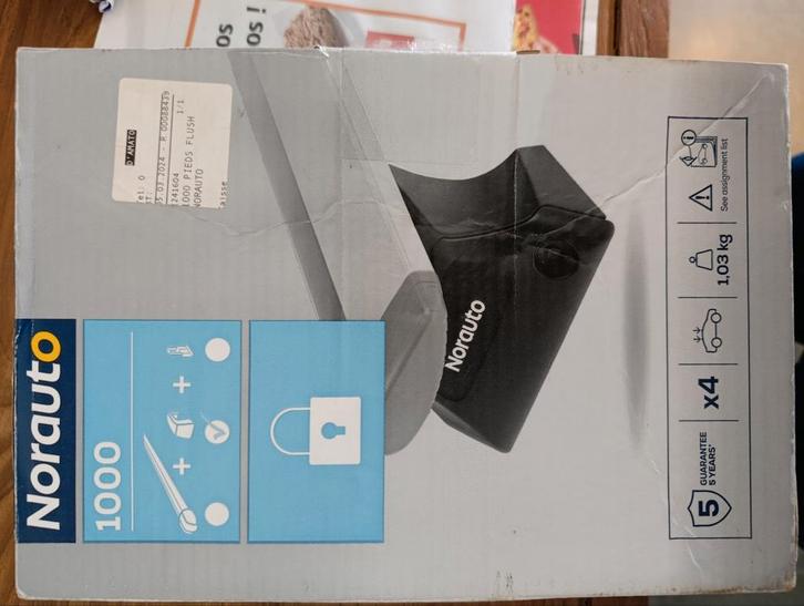 Barre de toit et fixations Norauto 1000, Autos : Divers, Porte-bagages, Enlèvement ou Envoi