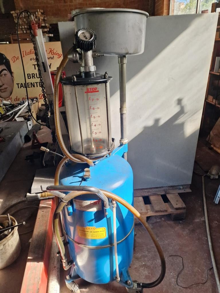 Olie opvang +Olie uitzuigsisteem, Ophalen