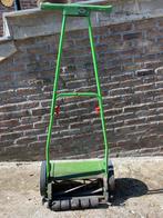 Tondeuse à gazon à main ancienne., Enlèvement