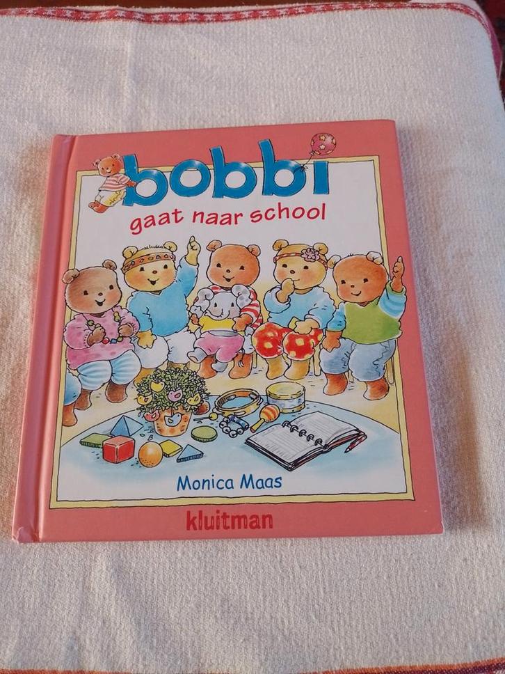Monica Maas - Bobbi gaat naar school, Boeken, Kinderboeken | Baby's en Peuters, Gelezen, Ophalen of Verzenden