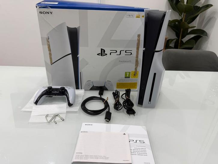 PlayStation 5 Slim Disc NEUF !!! Avec manette et garantie !!, Games en Spelcomputers, Spelcomputers | Sony PlayStation 5, Zo goed als nieuw
