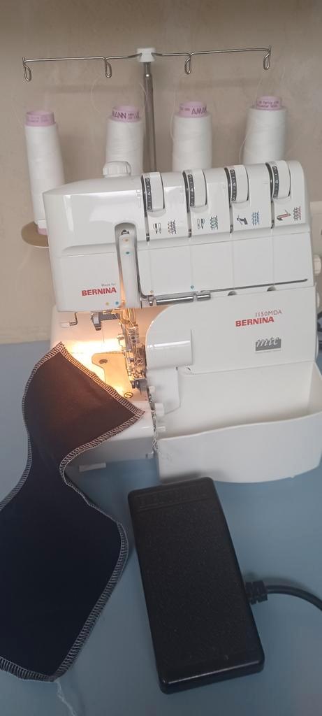 Bijna nieuwe Bernina 1150 MDA-surfiler, Hobby en Vrije tijd, Naaimachines en Toebehoren, Lockmachine, Bernina, Ophalen of Verzenden