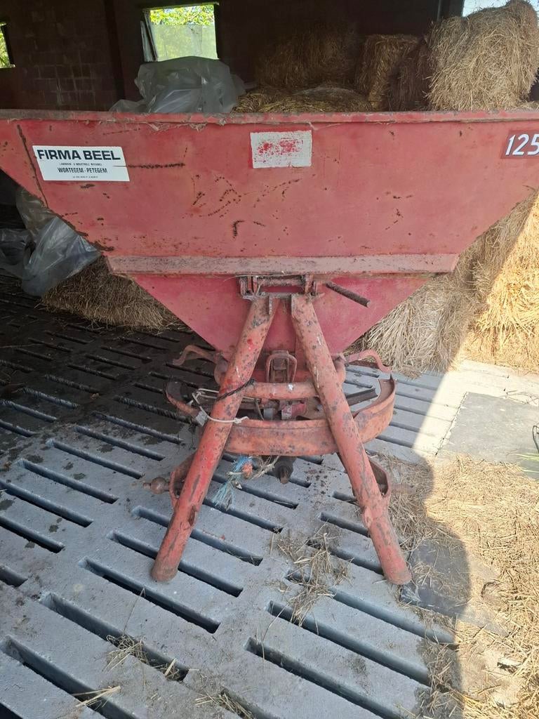 Meststofstrooier, Zakelijke goederen, Ophalen