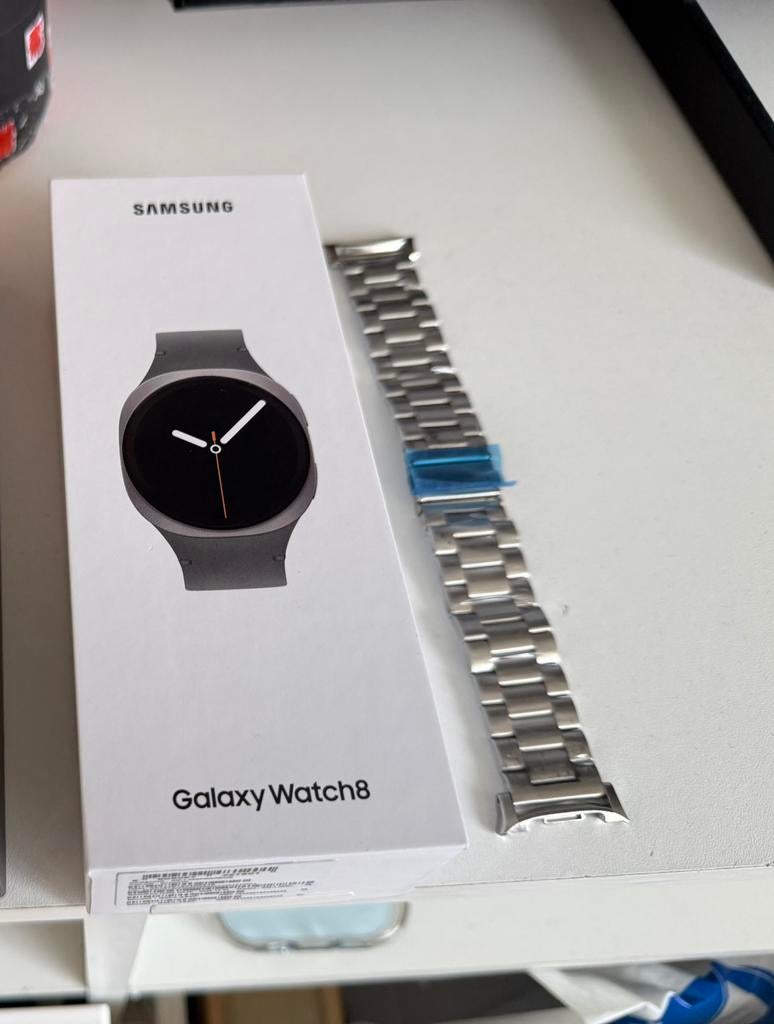 Samsung Galaxy Watch 8 40 LTE met e-sim nieuw extra arband, Ophalen, Zwart, Zo goed als nieuw, Waterdicht