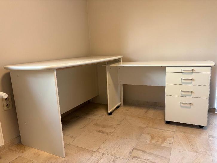 Uitschuifbaar bureau / hoekbureau – stevig – met ladenblok, Maison & Meubles, Bureaux, Utilisé, Avec roues, Enlèvement