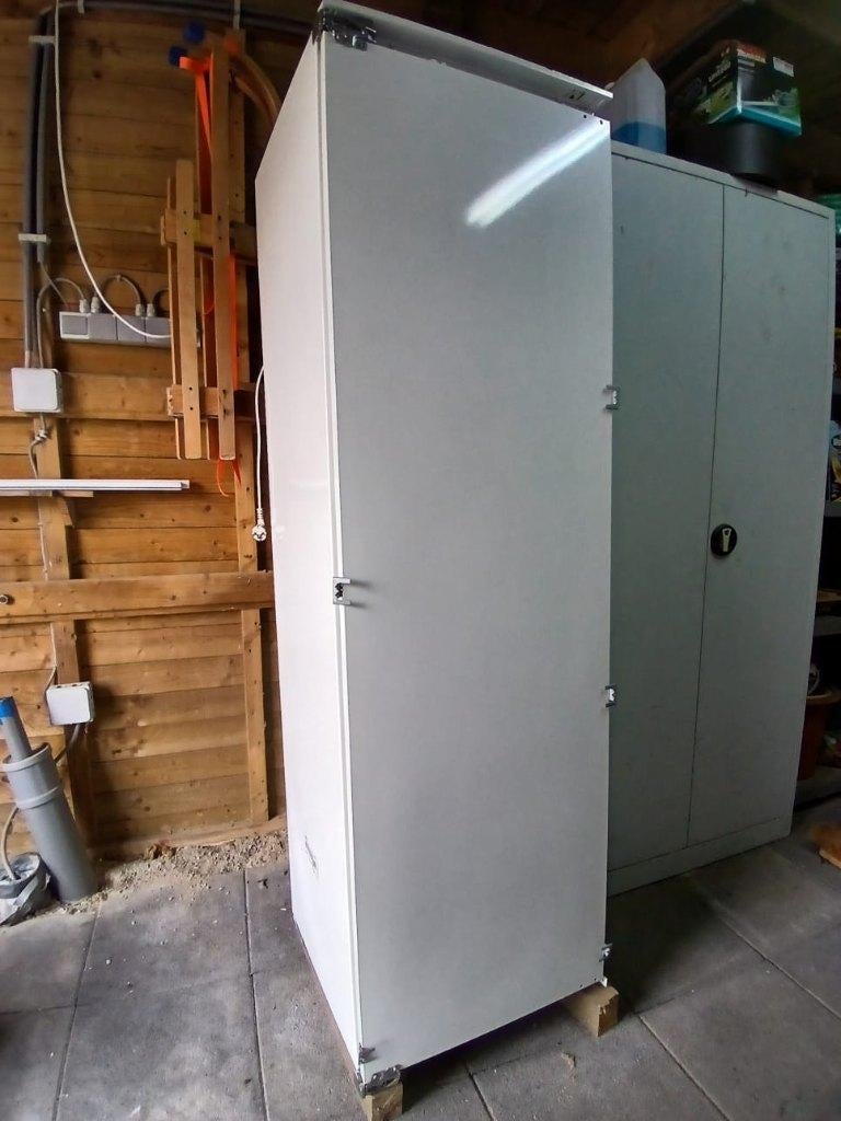 AEG koelkast, Elektronische apparatuur, Ophalen, 200 liter of meer, 160 cm of meer, 45 tot 60 cm