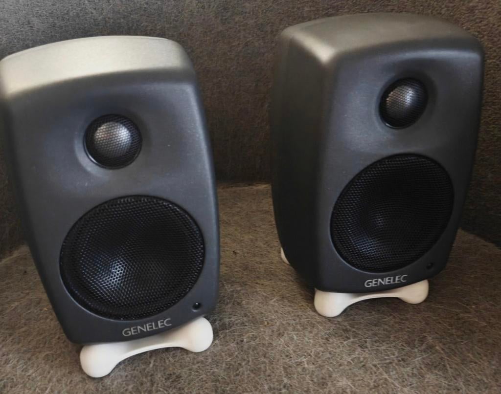 Genelec 8010A actieve studiomonitoren set, Audio, Tv en Foto, Luidsprekerboxen, Ophalen of Verzenden