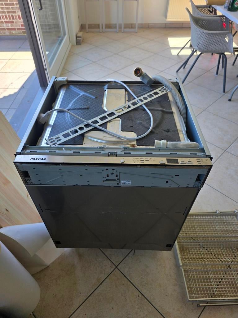 Inbouw vaatwasmachine Miele, Ophalen, Inbouw