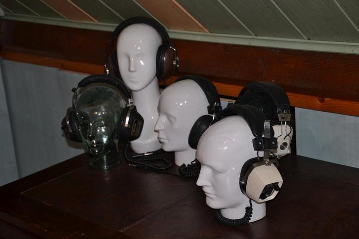 5 vintage hooftelefoons, Antiek en Kunst, Curiosa en Brocante, Ophalen