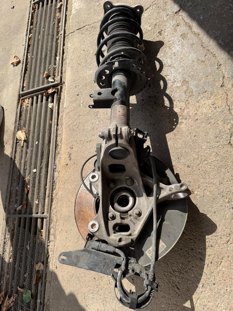 Mercedes-Benz A200D shock / suspension, Autos : Pièces & Accessoires, Enlèvement, Mercedes-Benz