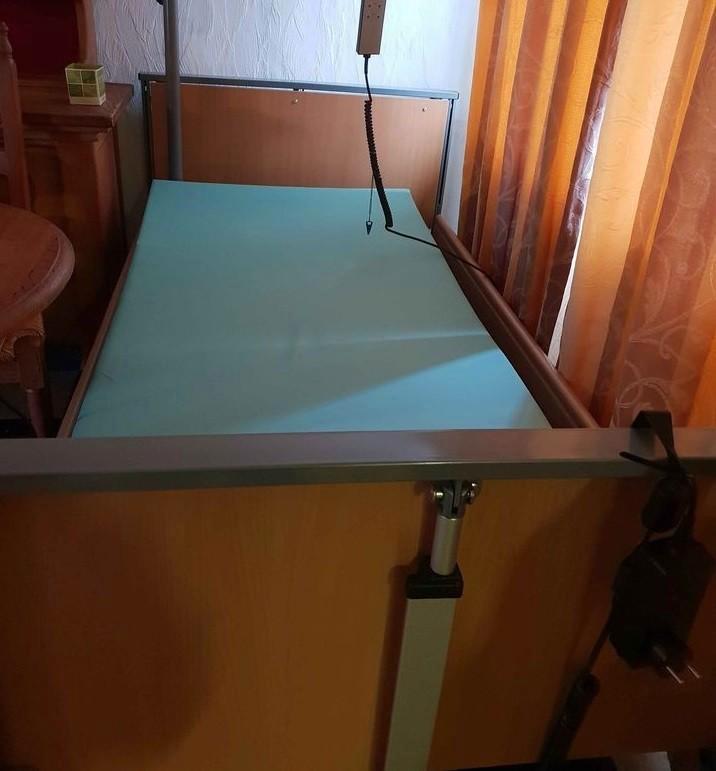 Lit médical électrique / Livraison possible, Divers, Matériel Infirmier, Comme neuf, Enlèvement