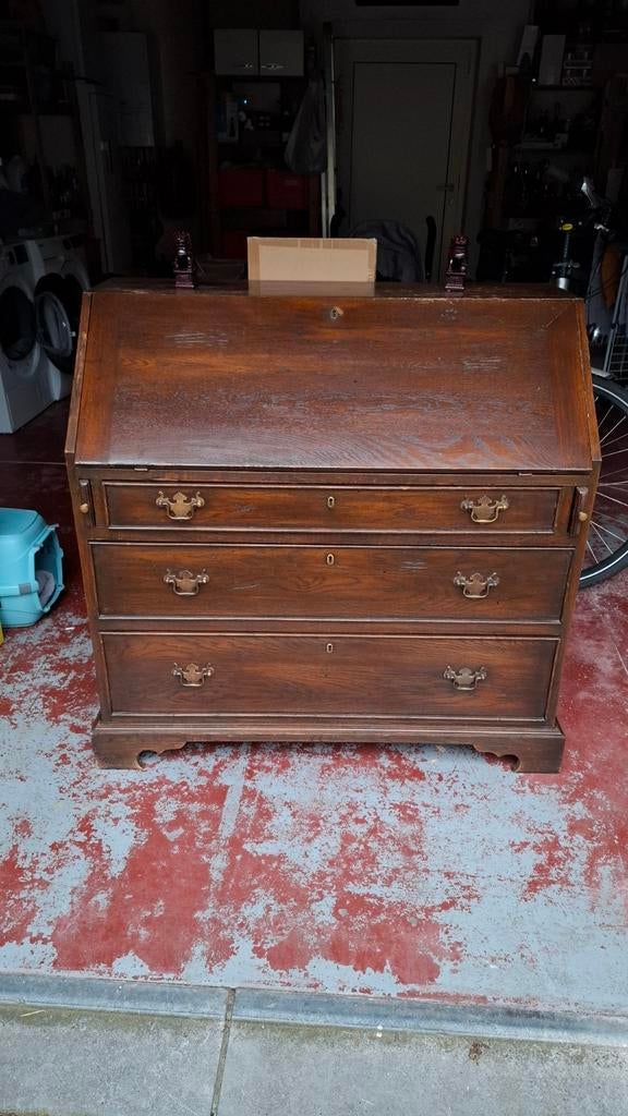 Secretaires in Kalmthout, Ophalen