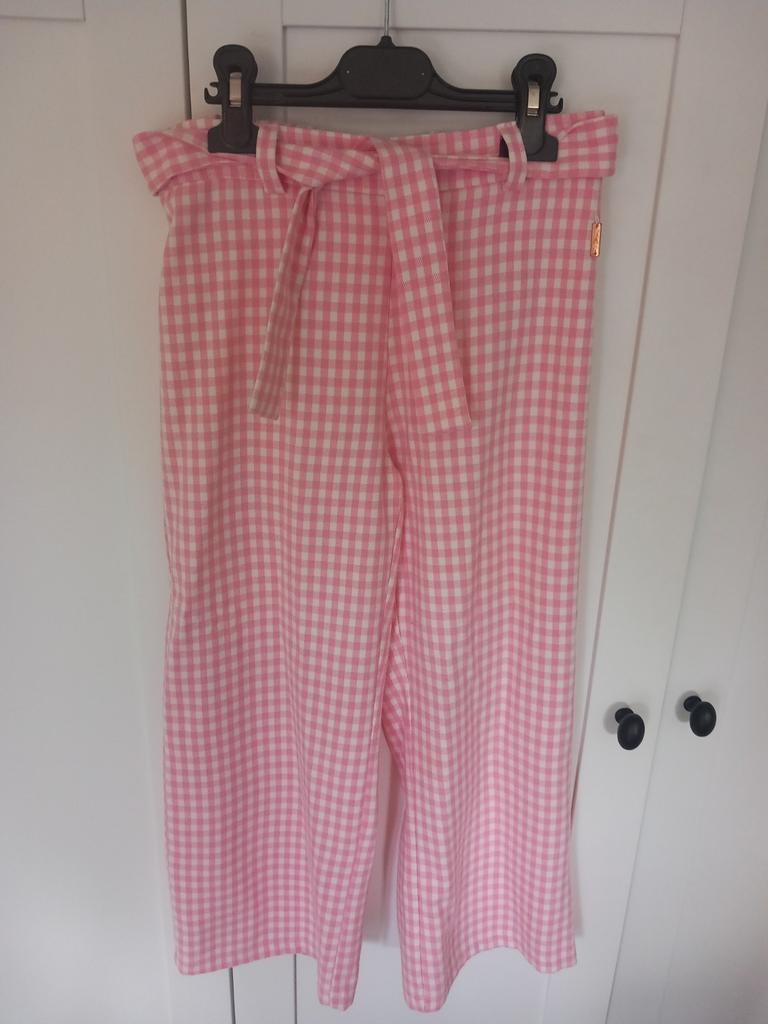 Losse roze broek blue bay maat 152, Kinderen en Baby's, Kinderkleding | Maat 152, Meisje, Zo goed als nieuw, Blue Bay, Ophalen