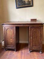 Hoge antieken schrijftafel, Enlèvement