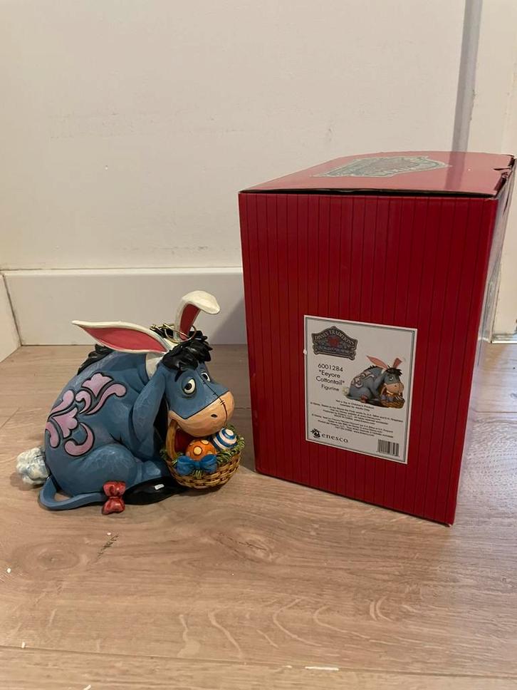 Disney traditions jim shore pasen  Eeyore, Verzamelen, Disney, Zo goed als nieuw, Ophalen of Verzenden