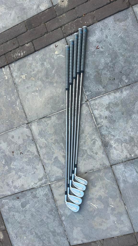 Golf clubs irons 5-P zonder een 9 (mijn andere advertentie), Sports & Fitness, Golf, Enlèvement ou Envoi, Comme neuf, Set, Mizuno