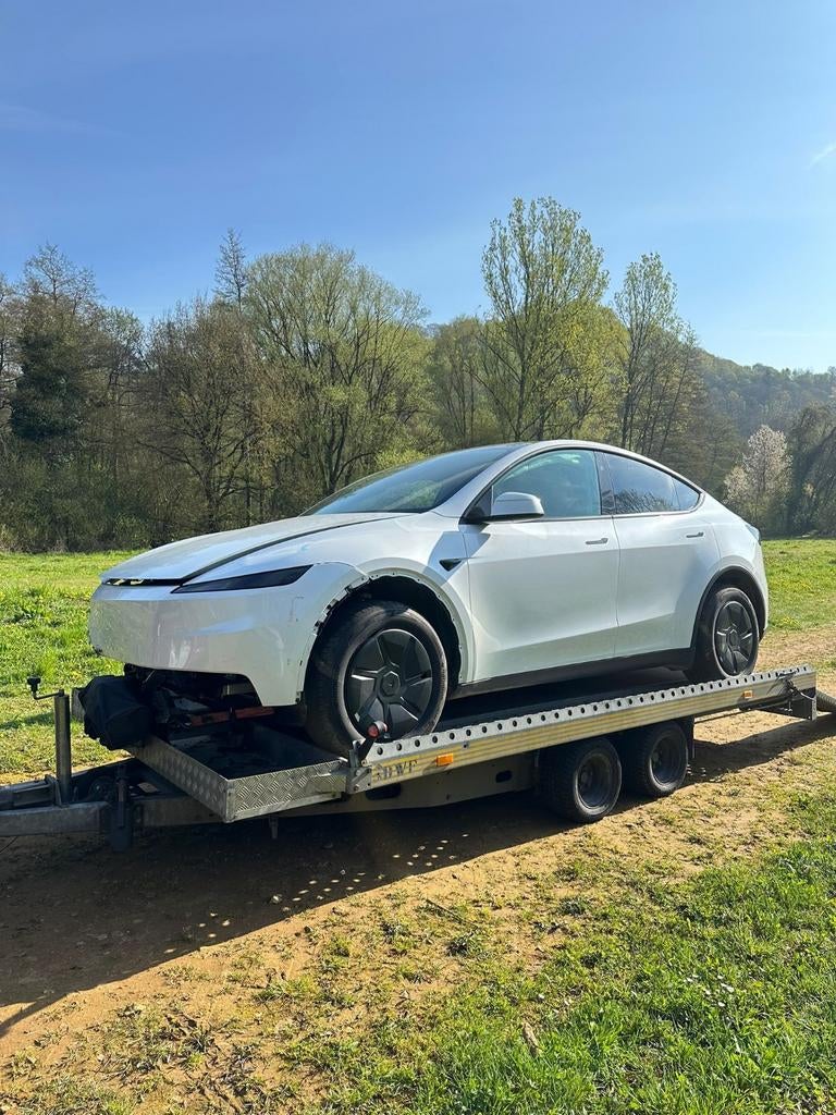 Tesla modèle Y 02/2026 accidenté, Enlèvement ou Envoi