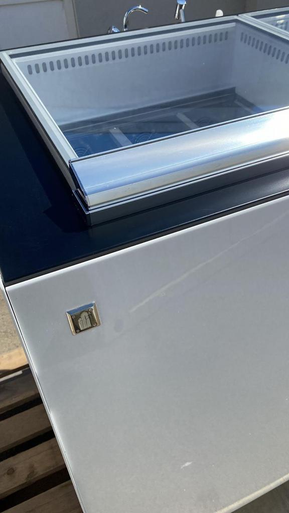 Comptoir glace IFI, Enlèvement ou Envoi