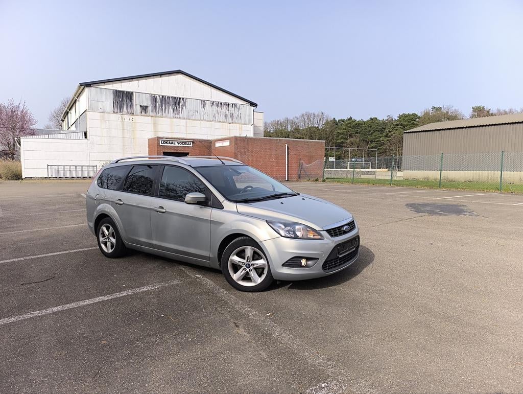 Ford Focus 2010 – 207.000 km, Auto's, Focus, 4 deurs, 4 cilinders, Leder